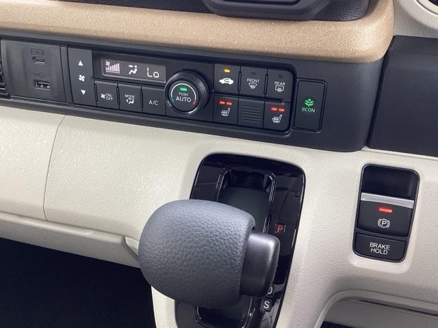 N-BOX ベースグレード 当社レンタUP ホンダ純正8インチナビ 運転席助手席シートヒーター ドライブレコーダー 電子パーキング 禁煙車 フルセグTV Bluetooth バックカメラ LEDヘッドライト ETC(16枚目)