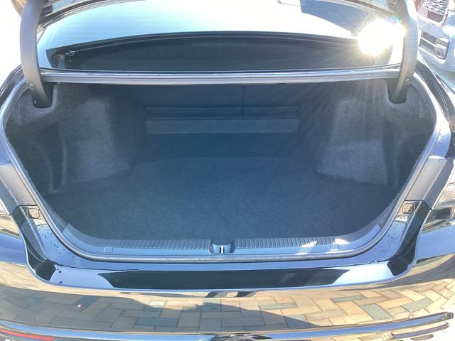 マークＸ ２５０Ｇ　Ｓパッケージ　Ｇ’ｓ　サンルーフ　純正ナビ　フルセグ　Ｂｌｕｅｔｏｏｔｈ　バックガイドモニター　ＨＩＤヘッドライト　フォグライト　ＬＥＤＢＥＡＭ　スマートキー　プッシュスタート　ハーフレザーシート　クルーズコントロール（32枚目）