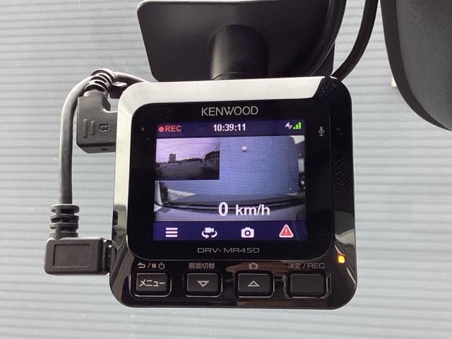 ヴェゼル ｅ：ＨＥＶＺ　ワンオーナー　純正８インチナビ　ドラレコ　ＥＴＣ　バックカメラ　サイドカーテンエアバック　ＬＥＤ　クルーズコントロール　シートヒーター　電動リアゲート　フルセグＴＶ　ＤＶＤ再生　キーレス　スマートキー（8枚目）