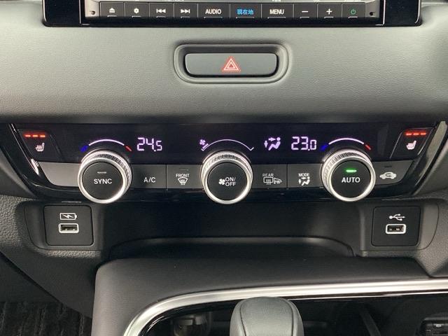 ヴェゼル ｅ：ＨＥＶＺ　ワンオーナー　純正８インチナビ　ドラレコ　ＥＴＣ　バックカメラ　サイドカーテンエアバック　ＬＥＤ　クルーズコントロール　シートヒーター　電動リアゲート　フルセグＴＶ　ＤＶＤ再生　キーレス　スマートキー（21枚目）