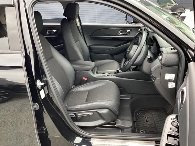 ヴェゼル ｅ：ＨＥＶＺ　ワンオーナー　純正８インチナビ　ドラレコ　ＥＴＣ　バックカメラ　サイドカーテンエアバック　ＬＥＤ　クルーズコントロール　シートヒーター　電動リアゲート　フルセグＴＶ　ＤＶＤ再生　キーレス　スマートキー（23枚目）