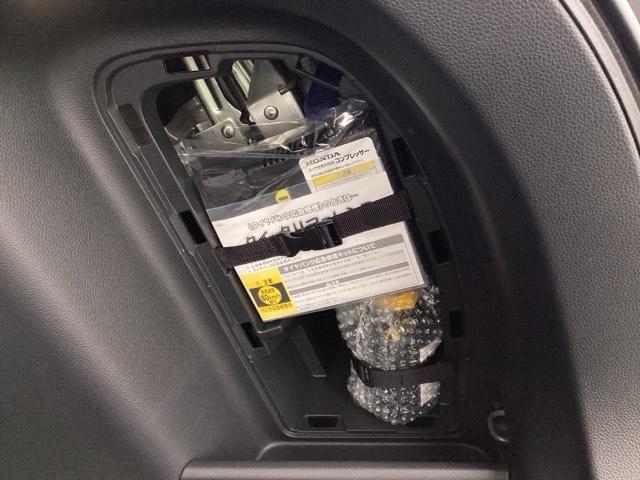 ヴェゼル ｅ：ＨＥＶＺ　ワンオーナー　純正８インチナビ　ドラレコ　ＥＴＣ　バックカメラ　サイドカーテンエアバック　ＬＥＤ　クルーズコントロール　シートヒーター　電動リアゲート　フルセグＴＶ　ＤＶＤ再生　キーレス　スマートキー（35枚目）