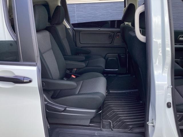 フリードハイブリッド ハイブリッド・Ｇブラックスタイル　ホンダ純正９インチインターナビ　Ｂｌｕｅｔｏｏｔｈ　地デジ　ＤＶＤビデオ　バックカメラ　ＬＥＤヘッドライト　両側電動スライドドア　スマートキー　ドライブレコーダー　ホンダセンシング　アルミホイール（25枚目）