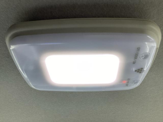 フリードハイブリッド ハイブリッド・Ｇブラックスタイル　ホンダ純正９インチインターナビ　Ｂｌｕｅｔｏｏｔｈ　地デジ　ＤＶＤビデオ　バックカメラ　ＬＥＤヘッドライト　両側電動スライドドア　スマートキー　ドライブレコーダー　ホンダセンシング　アルミホイール（32枚目）