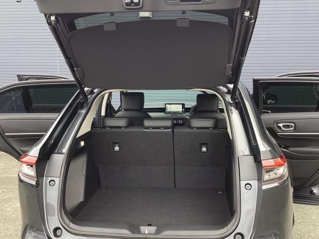 ＳＵＶって荷物が載せられないのでは？ＶＥＺＥＬは大きなラゲッジスペースが特徴ですよ（＾＾）／