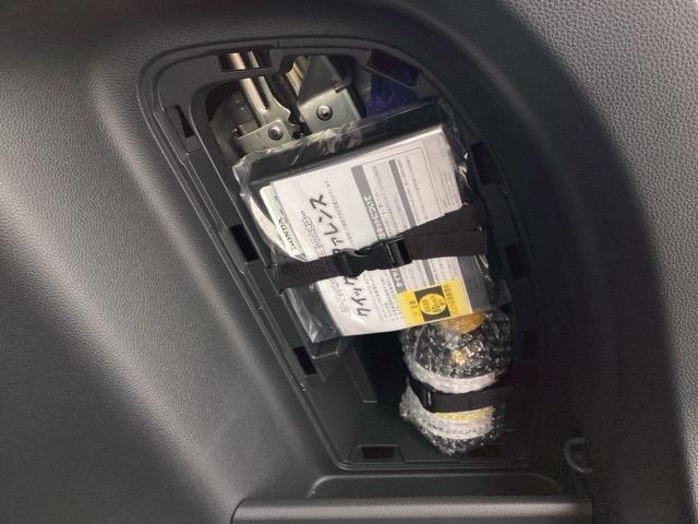 こちらの車両は応急パンクキットが付属しておりますので万が一の際でも安心ですね！（＾＾）！