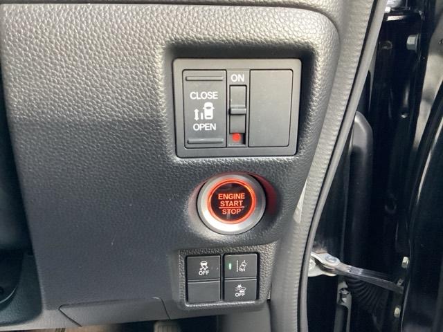 Ｎ－ＢＯＸカスタム Ｇ・Ｌホンダセンシング　１年間　走行距離無制限　保証付　禁煙車　社外７インチナビ　フルセグＴＶ　ＣＤ　Ｂｌｕｅｔｏｏｔｈ　後席モニター　ＥＴＣ装備　前ドライブレコーダー　フロアマット装備　純正アルミホイール（3枚目）