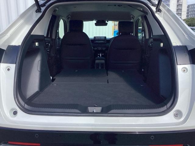 ヴェゼル ｅ：ＨＥＶＺ　２年間　走行距離無制限　保証付　当社デモカー　禁煙車　ワンオーナー　９インチインターナビ　フルセグＴＶ　ＢＴＡ　ＤＶＤ　ＥＴＣ　Ｂカメラ　シートヒーター　電動テールゲート　アルミホイール　ＬＥＤライト（15枚目）