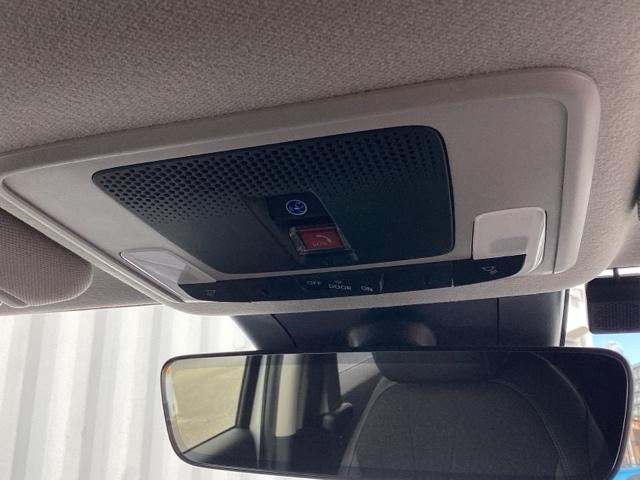 ヴェゼル ｅ：ＨＥＶＺ　２年間　走行距離無制限　保証付　当社デモカー　禁煙車　ワンオーナー　９インチインターナビ　フルセグＴＶ　ＢＴＡ　ＤＶＤ　ＥＴＣ　Ｂカメラ　シートヒーター　電動テールゲート　アルミホイール　ＬＥＤライト（25枚目）