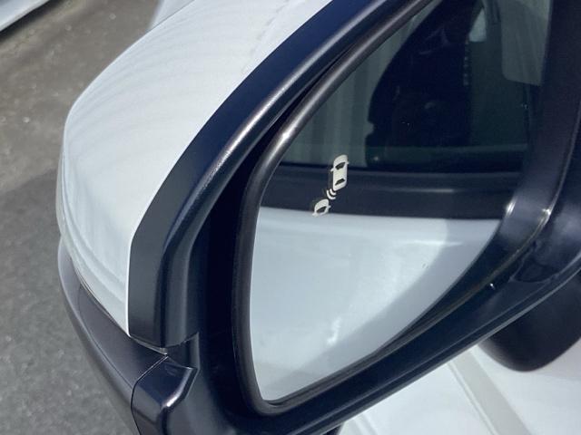 ヴェゼル ｅ：ＨＥＶＺ　２年間　走行距離無制限　保証付　当社デモカー　禁煙車　ワンオーナー　９インチインターナビ　フルセグＴＶ　ＢＴＡ　ＤＶＤ　ＥＴＣ　Ｂカメラ　シートヒーター　電動テールゲート　アルミホイール　ＬＥＤライト（26枚目）