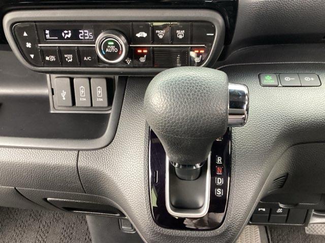 Ｎ－ＢＯＸカスタム Ｌ　１年間　走行距離無制限　保証付　ワンオーナー　禁煙車　７インチナビ　フルセグＴＶ　ＣＤ　Ｂｌｕｅｔｏｏｔｈ　フロアマット装備　純正ホイール装備（9枚目）