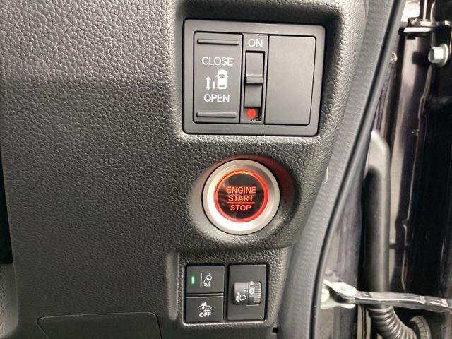 Ｎ－ＢＯＸカスタム Ｌ　１年間　走行距離無制限　保証付　ワンオーナー　禁煙車　７インチナビ　フルセグＴＶ　ＣＤ　Ｂｌｕｅｔｏｏｔｈ　フロアマット装備　純正ホイール装備（11枚目）