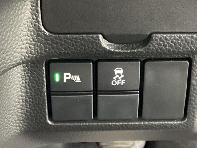 Ｎ－ＢＯＸカスタム Ｌ　１年間　走行距離無制限　保証付　ワンオーナー　禁煙車　７インチナビ　フルセグＴＶ　ＣＤ　Ｂｌｕｅｔｏｏｔｈ　フロアマット装備　純正ホイール装備（12枚目）