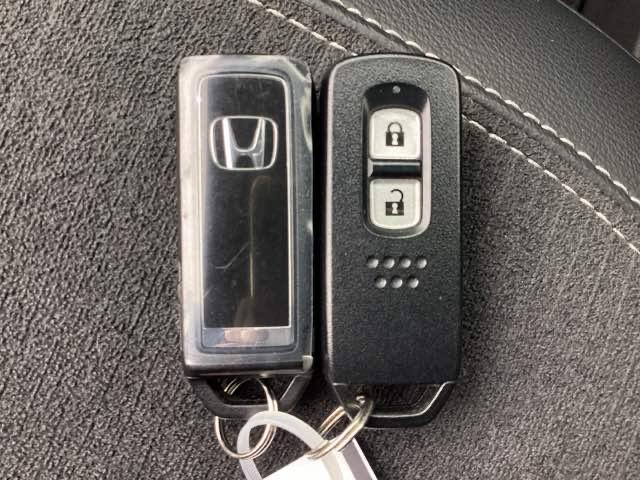 Ｎ－ＯＮＥ プレミアムツアラー　ワンオーナー　禁煙車　純正８インチナビ　ドラレコ前後　ＥＴＣ　バックカメラ　ＬＥＤヘッドライト　サイドカーテンエアバック　シートヒーター　フルセグＴＶ　クルーズコントロール　キーレス　スマートキー（20枚目）