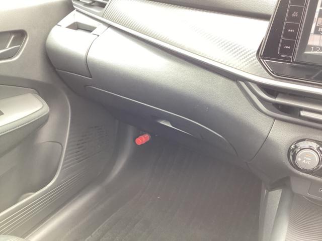 ノート S 衝突軽減 純正9インチナビ フルセグ Bluetooth CD USB SD 全方位カメラ サイドカーテンエアバック ブラインドスポットモニター LEDヘッドライト LEDフォグライト スマートキー(37枚目)