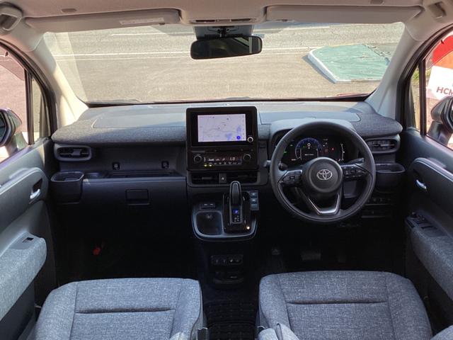 シエンタ ハイブリッドＺ　トヨタセーフティセンス　純正８型ナビ　Ｂｌｕｅｔｏｏｔｈ　ＵＳＢ　バックモニター　両側電動スライドドア　プッシュスタート　スマートキー　シートヒーター　ステアリングヒーター　ＬＥＤヘッドライト　ＥＴＣ（2枚目）