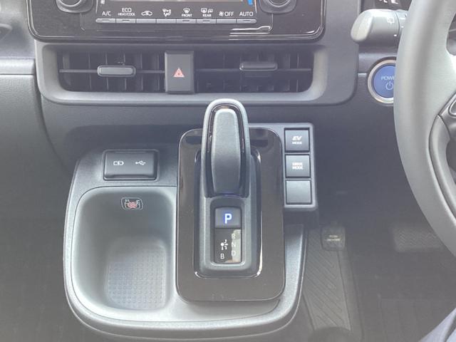 シエンタ ハイブリッドＺ　トヨタセーフティセンス　純正８型ナビ　Ｂｌｕｅｔｏｏｔｈ　ＵＳＢ　バックモニター　両側電動スライドドア　プッシュスタート　スマートキー　シートヒーター　ステアリングヒーター　ＬＥＤヘッドライト　ＥＴＣ（26枚目）