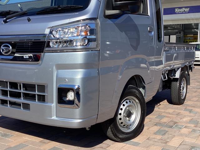 ハイゼットトラック ジャンボエクストラ　スマートアシスト　Ｓｔｒａｄａナビ　Ｂｌｕｅｔｏｏｔｈ　フルセグ　バックモニター　ＥＴＣ　　前後ドライブレコーダー　ＬＥＤヘッドライト　プッシュスターター　スマートキー　アイドルストップ　禁煙車（11枚目）