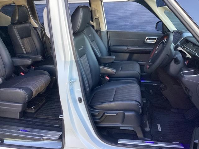 フリードハイブリッド ハイブリッド・モデューロＸホンダセンシング　１年間　走行距離無制限　保証付　ワンオーナー　禁煙車　１１．６インチフリップダウンモニター　ギャザス９インチナビ　Ｂｌｕｅｔｏｏｔｈ機能　バックモニター　ドライブレコーダー　両側電動スライドドア（12枚目）