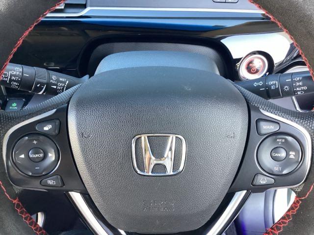 フリードハイブリッド ハイブリッド・モデューロＸホンダセンシング　１年間　走行距離無制限　保証付　ワンオーナー　禁煙車　１１．６インチフリップダウンモニター　ギャザス９インチナビ　Ｂｌｕｅｔｏｏｔｈ機能　バックモニター　ドライブレコーダー　両側電動スライドドア（18枚目）