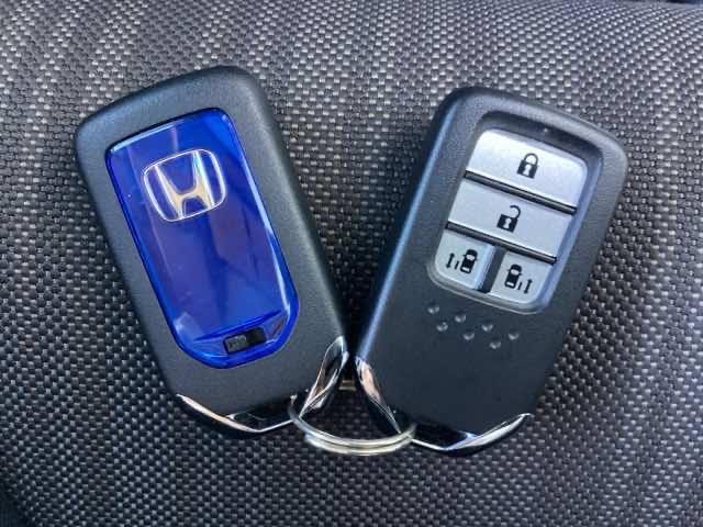 フリードハイブリッド ハイブリッド・モデューロＸホンダセンシング　１年間　走行距離無制限　保証付　ワンオーナー　禁煙車　１１．６インチフリップダウンモニター　ギャザス９インチナビ　Ｂｌｕｅｔｏｏｔｈ機能　バックモニター　ドライブレコーダー　両側電動スライドドア（23枚目）