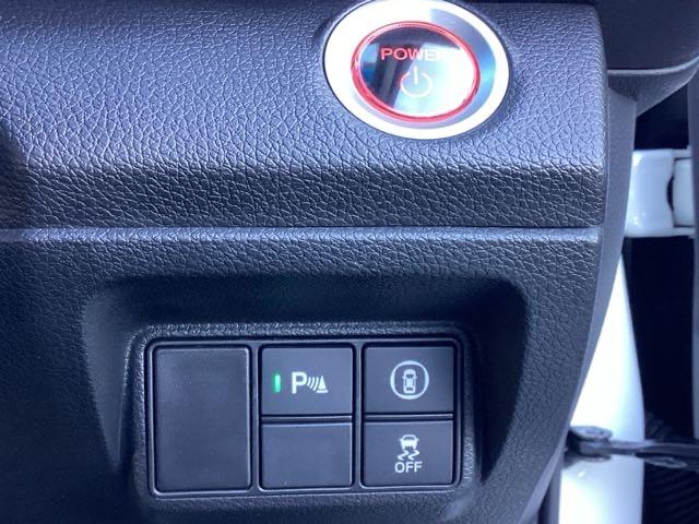 安全運転支援システム　Ｈｏｎｄａ　ＳＥＮＳＩＮＧ付きです。常にシステムで周囲の状況を認識し、ドライバーをサポートします！！