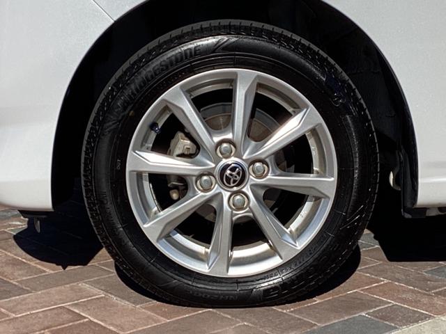 純正１４インチアルミホイールです。