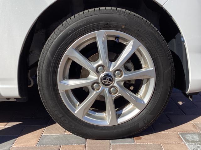 目立つような大きなガリキズもありません。