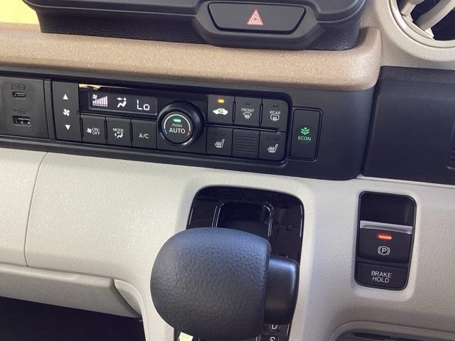 Ｎ－ＢＯＸ ベースグレード　当社レンタアップ　ホンダ純正８インチナビ　ドライブレコーダー　運転席助手席シートヒーター　左側電動スライドドア　フルセグＴＶ　Ｂｌｕｅｔｏｏｔｈ　バックカメラ　禁煙車　ホンダセンシング（16枚目）