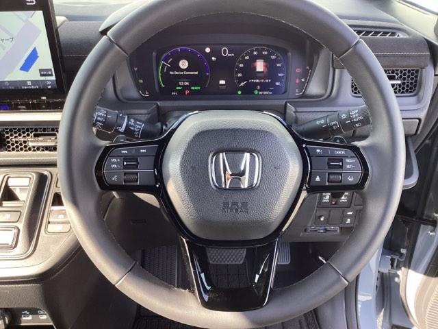 ステップワゴン eHEVスパーダプレミアムラインブラックエディション ホンダ純正11インチインターナビ Bluetooth 地デジ マルチビューカメラ シートヒーター スマートキー ホンダセンシング ホンダコネクト 両側電動スライドドア フリップダウンモニター(16枚目)