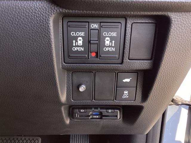 ステップワゴン eHEVスパーダプレミアムラインブラックエディション ホンダ純正11インチインターナビ Bluetooth 地デジ マルチビューカメラ シートヒーター スマートキー ホンダセンシング ホンダコネクト 両側電動スライドドア フリップダウンモニター(29枚目)
