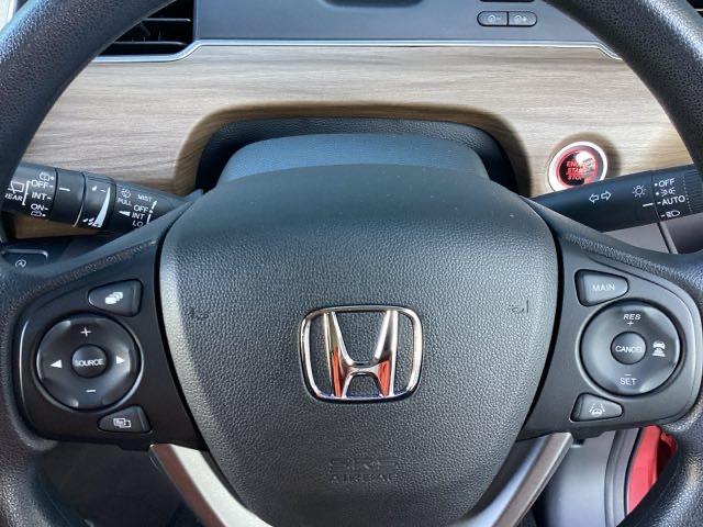 フリード Ｇ・ホンダセンシング　ホンダ純正７インチインターナビ　Ｂｌｕｅｔｏｏｔｈ　地デジ　ＤＶＤビデオ　バックカメラ　両側電動スライドドア　ホンダセンシング　ＬＥＤヘッドライト　シートヒーター　スマートキー　ドライブレコーダー（6枚目）