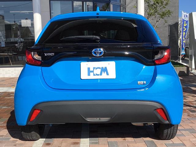 ヤリス ハイブリッドＸ　ＴｏｙｏｔａＳａｆｅｔｙＳｅｎｓｅ　レーダークルーズコントロール　純正ナビ　Ｂｌｕｅｔｏｏｔｈ　全方位カメラ　ブラインドスポットモニター　前後ドライブレコーダー　オートハイビーム　オートライト　禁煙車（8枚目）