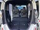 セカンドシートを収納すると・・・フラットなラゲッジスペースの完成です！！操作も分かりやすく、作業も簡単です！！