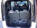 深さのあるラゲッジスペースです!!高さのあるお荷物もそのまま載せて頂く事も可能です!!サードシートも使えて便利です!!