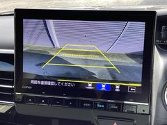 バックカメラも装備しております。車庫入れの苦手なお客様も安心！重宝してくれます！ 7