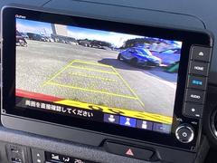 バックカメラも装備しております。車庫入れの苦手なお客様も安心！重宝してくれます！ 7
