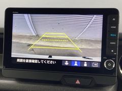 バックカメラも装備しております。車庫入れの苦手なお客様も安心！重宝してくれます！ 5