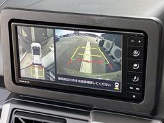 全周囲・バックカメラも装備しております。車庫入れの苦手なお客様も安心！重宝してくれます！ 5