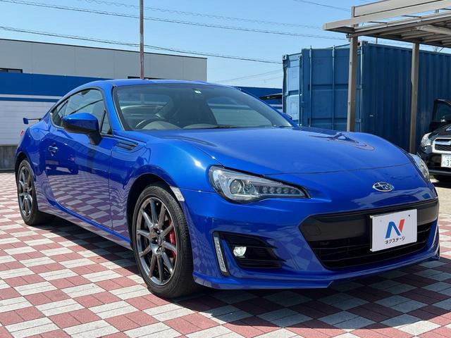 ＢＲＺ ＧＴ　禁煙車　後期型　リアスポ　ＬＥＤライナー　純正ナビ　バックカメラ　ＥＴＣ　シートヒーター　スマートキー　パドルシフト　オートライト　純正１８インチアルミ　ｂｒｅｍｂｏ製ブレーキ　ＬＥＤヘッド（17枚目）