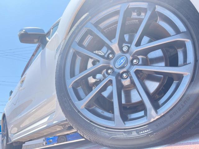 ＷＲＸ　Ｓ４ ２．０ＧＴ－Ｓアイサイト　禁煙車　ＳＴＩフルエアロ　大型カーボンスポイラー　アイサイトセイフティ＋　純正ビルトインナビ　バックカメラ　シートヒーター　ＢＩＬＳＴＥＩＮ製ダンパー　純正１８インチアルミ　ハーフレザーシート　ＥＴＣ（13枚目）