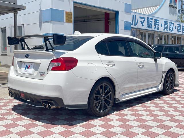 ＷＲＸ　Ｓ４ ２．０ＧＴ－Ｓアイサイト　禁煙車　ＳＴＩフルエアロ　大型カーボンスポイラー　アイサイトセイフティ＋　純正ビルトインナビ　バックカメラ　シートヒーター　ＢＩＬＳＴＥＩＮ製ダンパー　純正１８インチアルミ　ハーフレザーシート　ＥＴＣ（17枚目）