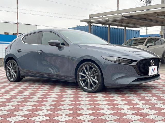 ＭＡＺＤＡ３ファストバック ２０Ｓバーガンディ　セレクション　禁煙車　純正リアスポイラー　赤革シート　８．８インチマツダコネクトナビ　バックカメラ　ＥＴＣ　ステアリングヒーター　シートヒーター　ＬＥＤヘッドライト　純正１８インチアルミホイール　パドルシフト（16枚目）