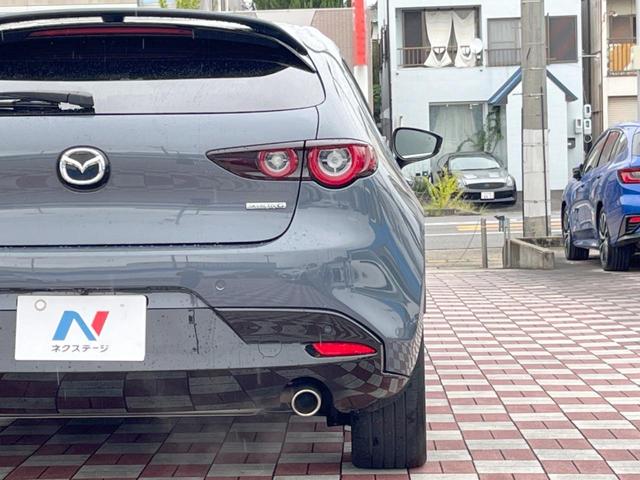 ＭＡＺＤＡ３ファストバック ２０Ｓバーガンディ　セレクション　禁煙車　純正リアスポイラー　赤革シート　８．８インチマツダコネクトナビ　バックカメラ　ＥＴＣ　ステアリングヒーター　シートヒーター　ＬＥＤヘッドライト　純正１８インチアルミホイール　パドルシフト（24枚目）