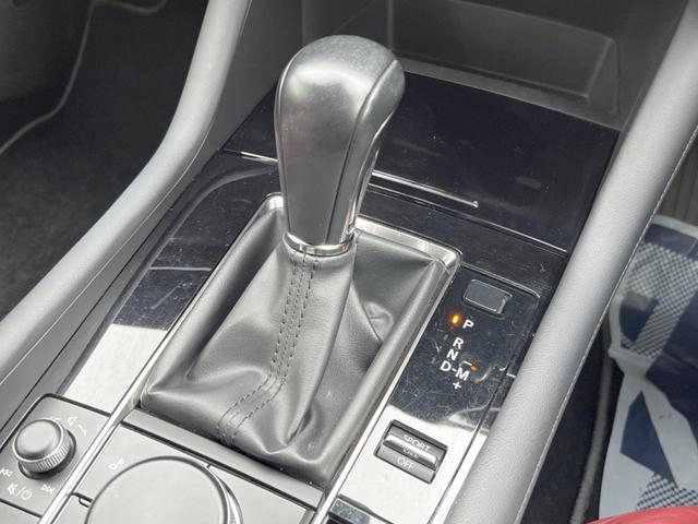 ＭＡＺＤＡ３ファストバック ２０Ｓバーガンディ　セレクション　禁煙車　純正リアスポイラー　赤革シート　８．８インチマツダコネクトナビ　バックカメラ　ＥＴＣ　ステアリングヒーター　シートヒーター　ＬＥＤヘッドライト　純正１８インチアルミホイール　パドルシフト（40枚目）