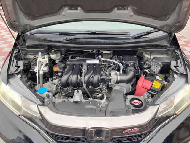 フィット RS ホンダセンシング 禁煙車 6速MT パイオニア製SDナビ バックカメラ スマートキー ETC ハーフレザー 純正16インチアルミ LEDヘッドライト 純正革巻きステアリング ホンダセンシング クルコン オートエアコン(18枚目)