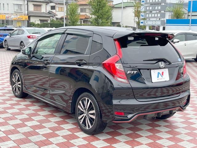 フィット RS ホンダセンシング 禁煙車 6速MT パイオニア製SDナビ バックカメラ スマートキー ETC ハーフレザー 純正16インチアルミ LEDヘッドライト 純正革巻きステアリング ホンダセンシング クルコン オートエアコン(27枚目)