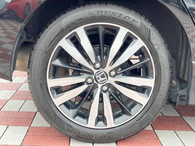 フィット RS ホンダセンシング 禁煙車 6速MT パイオニア製SDナビ バックカメラ スマートキー ETC ハーフレザー 純正16インチアルミ LEDヘッドライト 純正革巻きステアリング ホンダセンシング クルコン オートエアコン(32枚目)