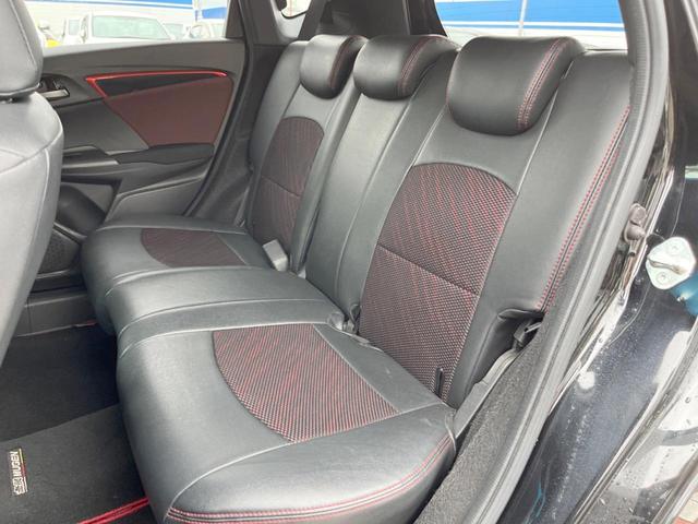 フィット RS ホンダセンシング 禁煙車 6速MT パイオニア製SDナビ バックカメラ スマートキー ETC ハーフレザー 純正16インチアルミ LEDヘッドライト 純正革巻きステアリング ホンダセンシング クルコン オートエアコン(42枚目)