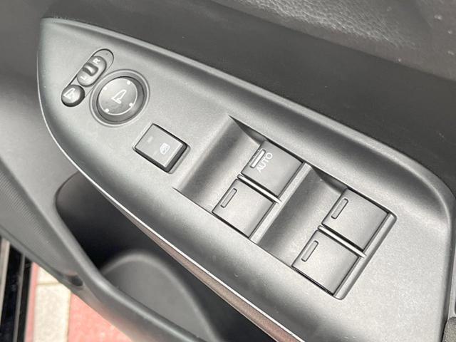 フィット RS ホンダセンシング 禁煙車 6速MT パイオニア製SDナビ バックカメラ スマートキー ETC ハーフレザー 純正16インチアルミ LEDヘッドライト 純正革巻きステアリング ホンダセンシング クルコン オートエアコン(43枚目)